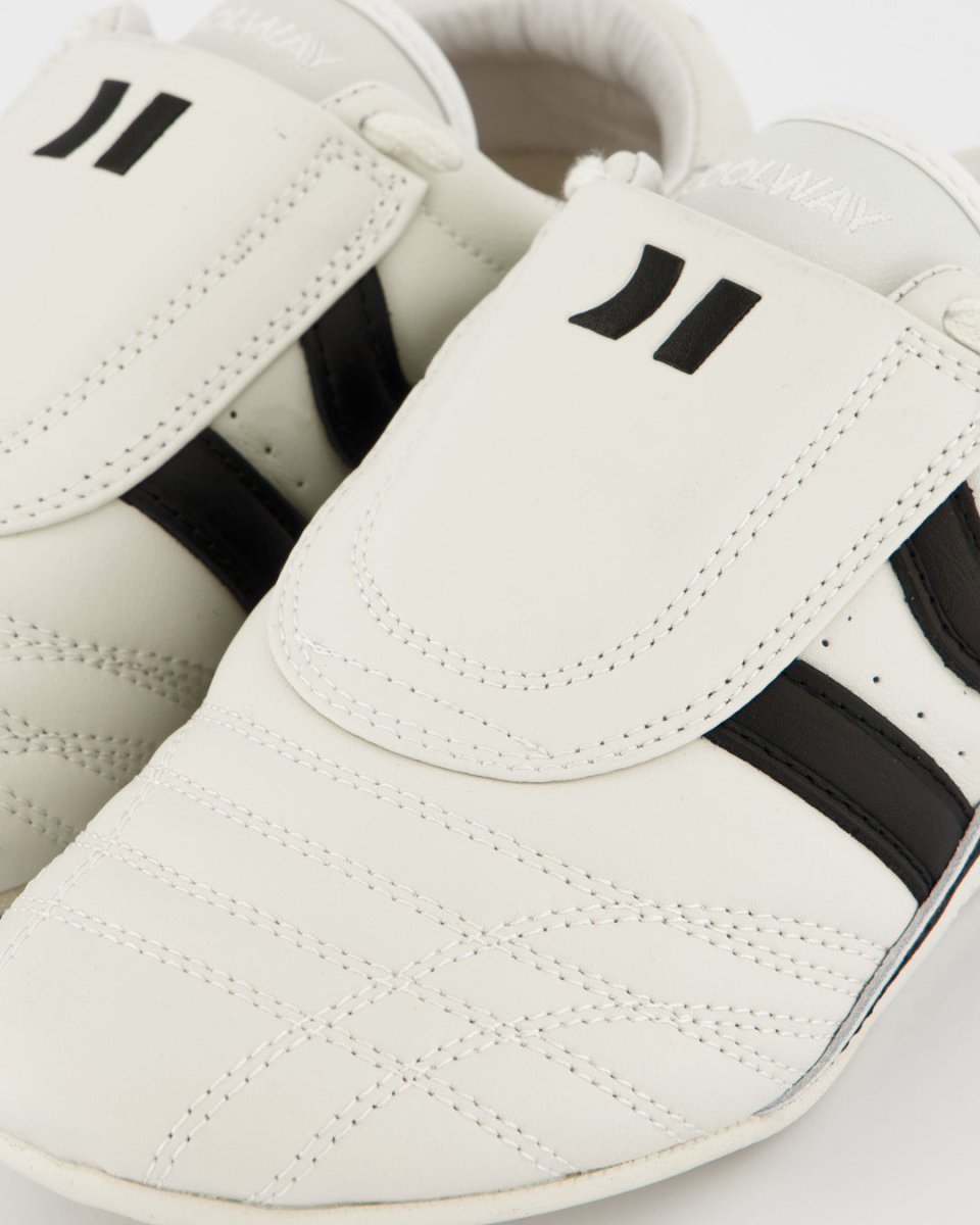 Wondo Classic White
